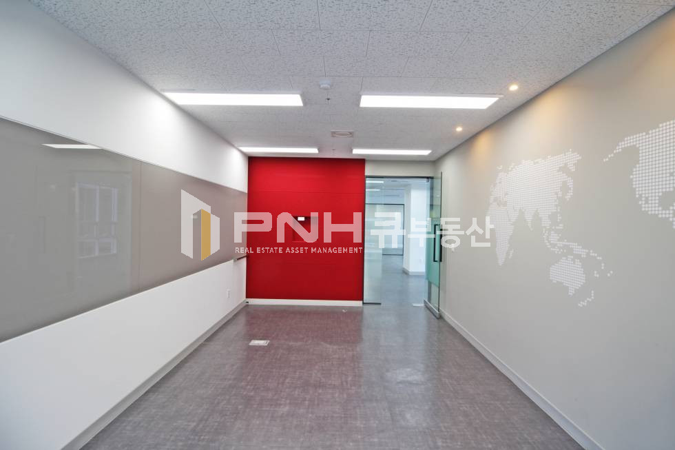 경기 안양동안구 관양동 평촌하이필드 신축 전용 약32평 코너확장형 룸2개 탕비실 인테리어 월세 매물번호 10648 사진 9