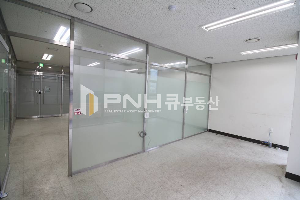 경기 안양동안구 관양동 평촌역 초역세권 전용16평 룸1개 갖춘 깔끔한 사무실 추천 임대 월세 매물번호 10660 사진 6