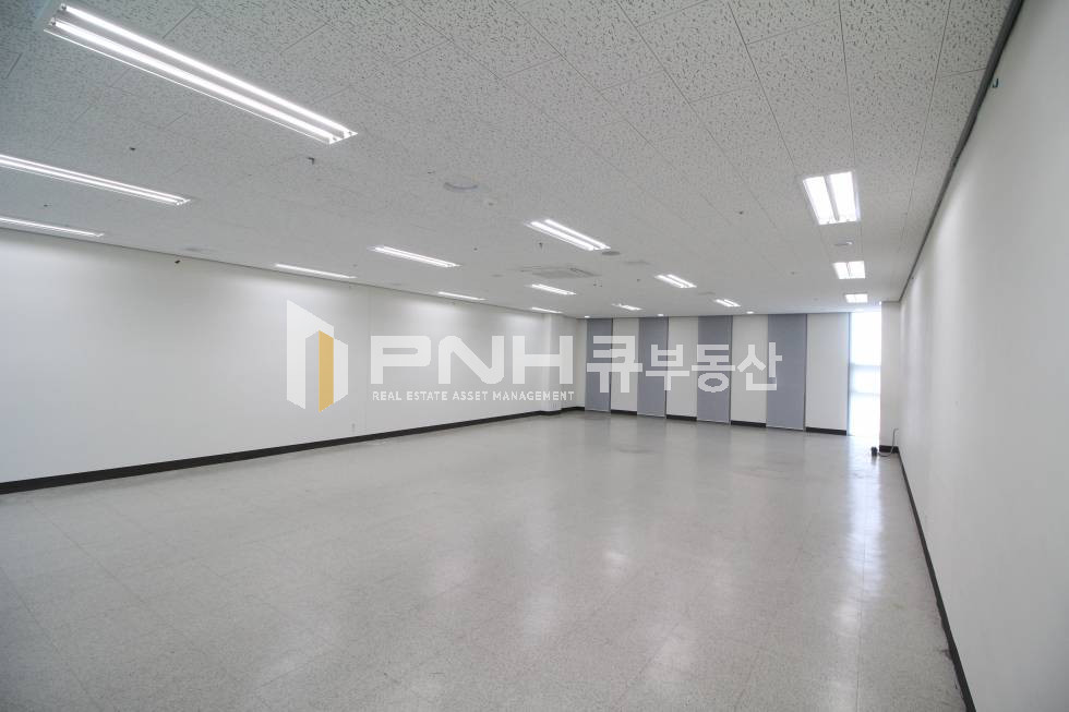 경기 안양동안구 관양동 평촌역 초역세권 전용33평 방문주차 편리 신축급 내외관의 상가 또는 사무실 임대 월세 매물번호 10659 사진 3