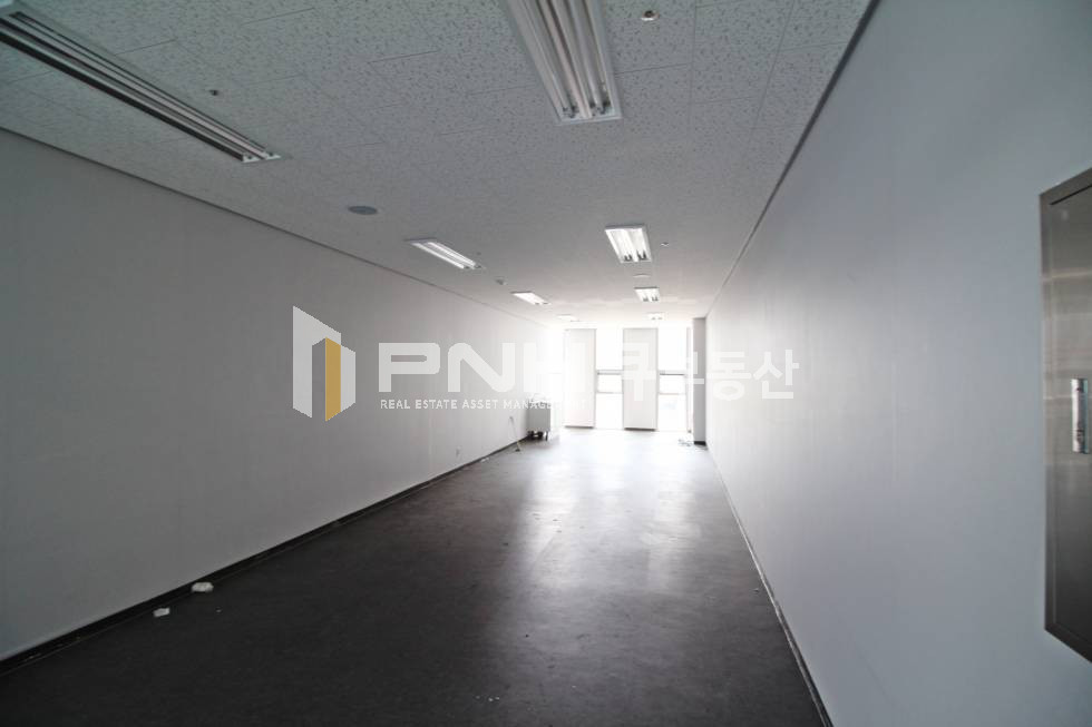 경기 안양동안구 관양동 평촌역 신축 초역세권 전용17평 간판 설치 가능한 근생 사무실 추천 월세 매물번호 10662 사진 4