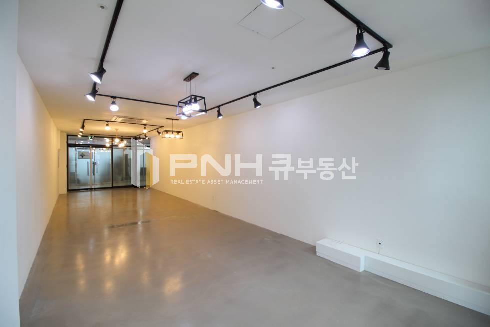 경기 안양동안구 관양동 평촌역 초역세권 전용17평 간판 설치 가능한 신축급 사무실 임대 월세 매물번호 10663 사진 5
