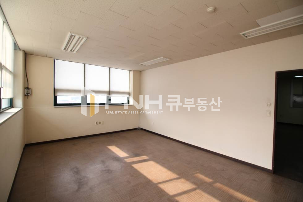 경기 안양만안구 안양동 명학역 역세권 전용80평 연식은 있으나 가성비좋은 지식산업센터 사무실임대 월세 매물번호 10664 사진 4