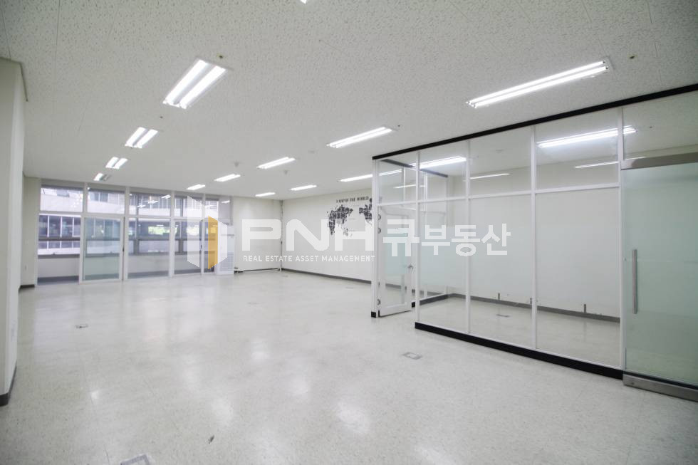 경기 의왕시 포일동 인덕원역 인근 전용32p 인테리어 룸1 개 갖춘 가성비 좋은 사무실 추천 월세 매물번호 10665 사진 1