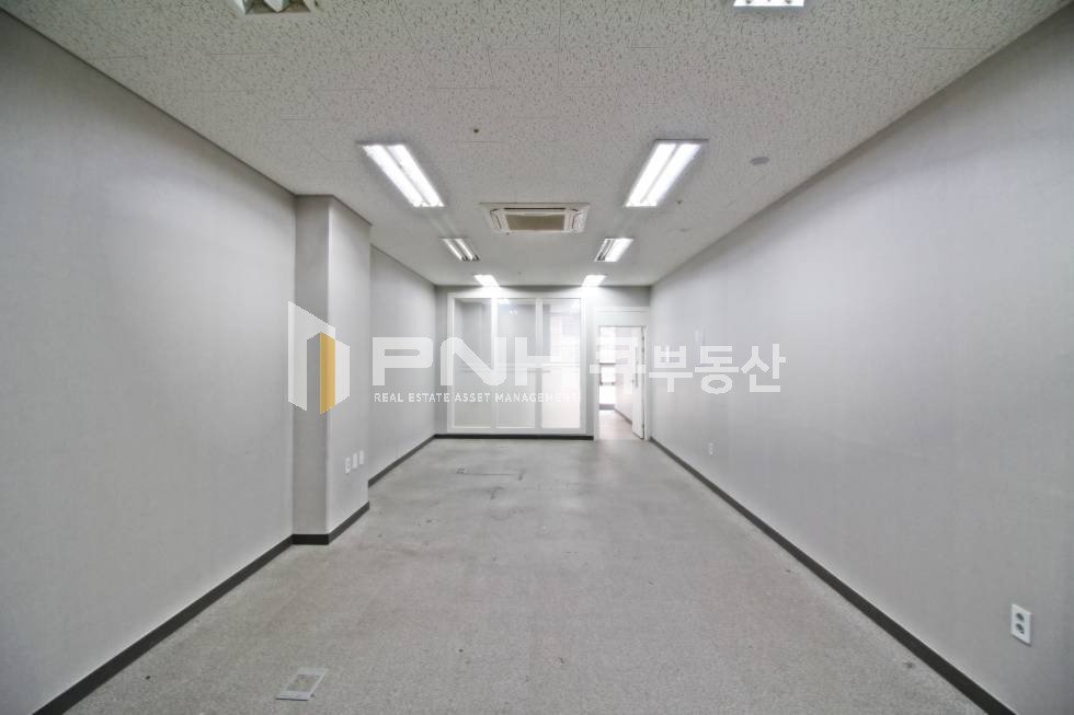 경기 의왕시 포일동 인덕원역 인근 전용17평 룸1, 냉난방기, 베란다 풀인테리어 사무실임대 월세 매물번호 10667 사진 1