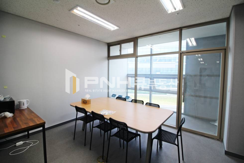 경기 의왕시 포일동 인덕원 인근 인테리어 룸1 전용14평 풀인테리어 사무실 임대 월세 매물번호 10669 사진 7