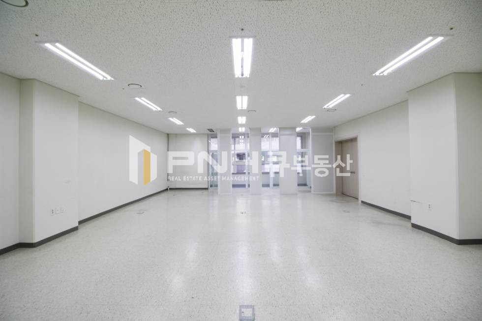 경기 의왕시 포일동 인덕원역 인근 전용32p 인테리어 룸1 개 갖춘 가성비 좋은 사무실 추천 월세 매물번호 10666 사진 1